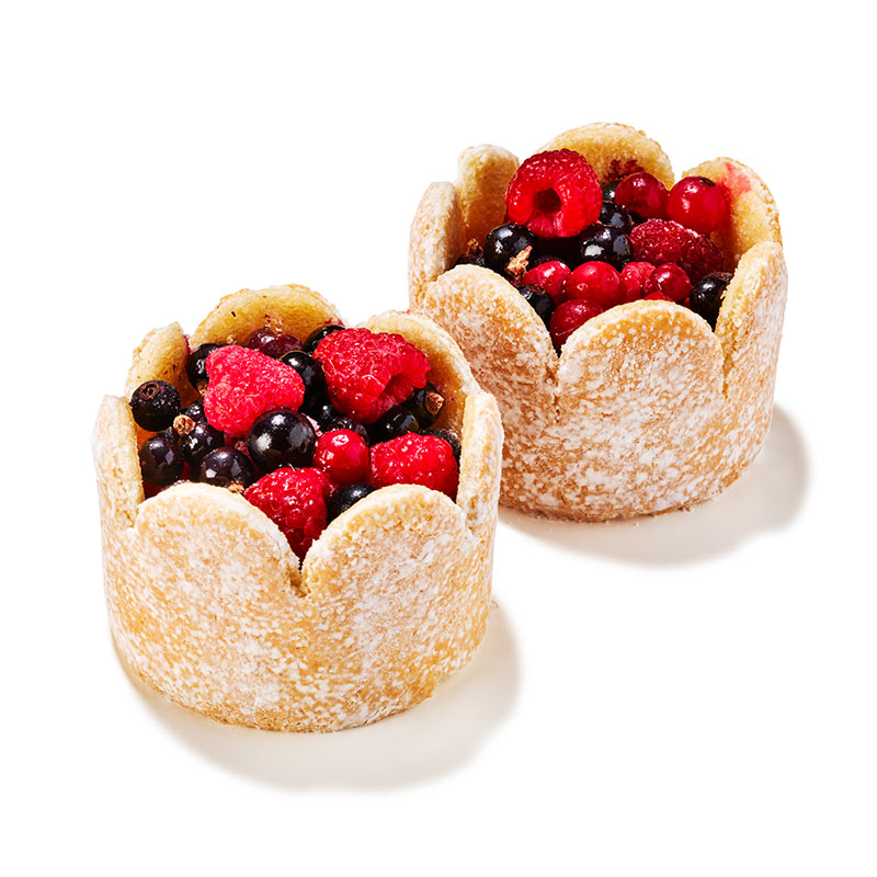 Charlotte mit roten Früchten